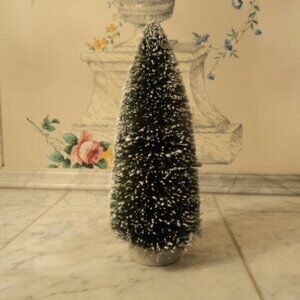 bottle brush Christmas tree 12"